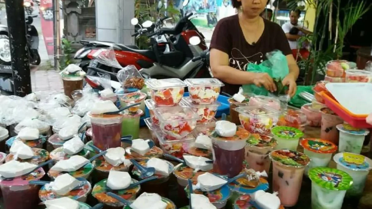 Berburu Kuliner Takjil di Pulau Bali: Meriahnya Tradisi Berbuka Puasa