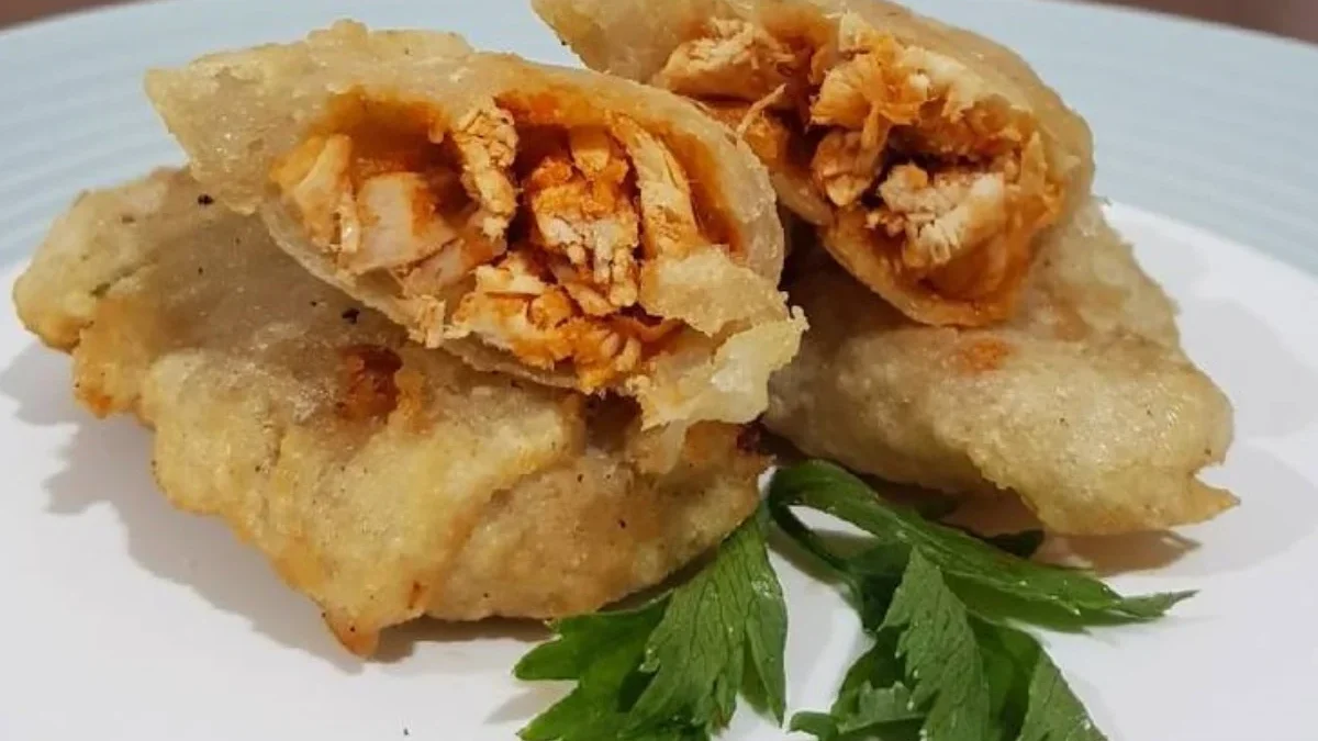 Resep Cireng Isi Suir Ayam: Camilan Gurih dengan Sentuhan Khas Indonesia