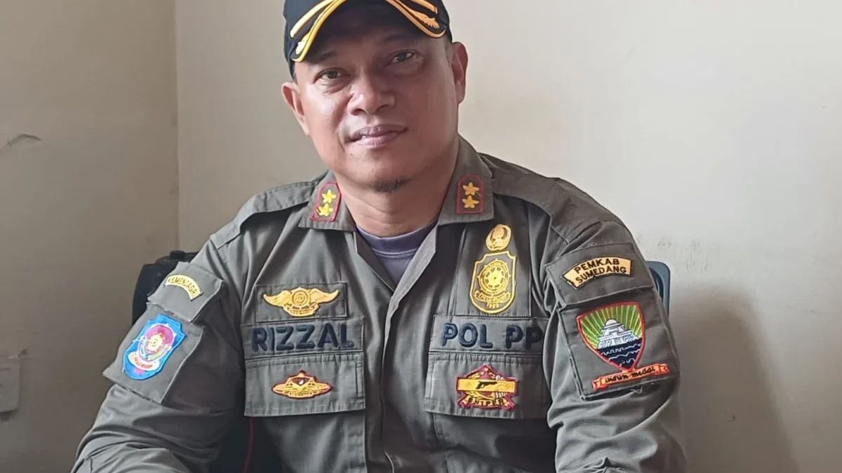 TEMUI: Kabid Penegakan PPUD Satpol PP Kabupaten Sumedang, Yan Mahal Rizal saat ditemui, belum lama ini.