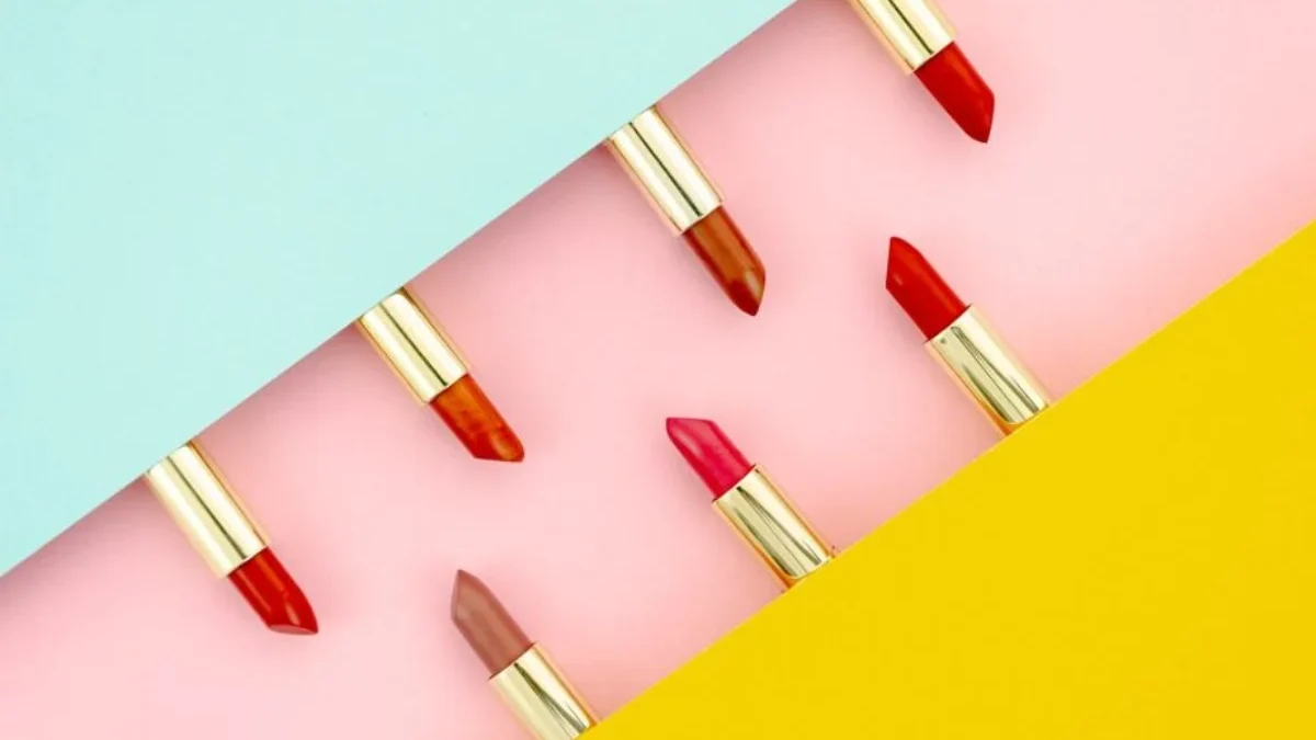 Rekomendasi Memilih Warna Lipstik Sesuai dengan Zodiak Anda