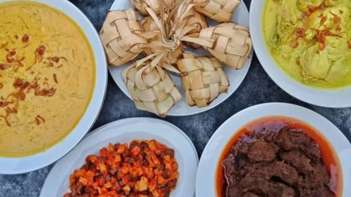 10 Ide Menu Masakan Lebaran Paling Maknyos untuk Hidangan Keluarga 10 Ide Menu Masakan Lebaran Paling Maknyos untuk Hidangan Keluarga
