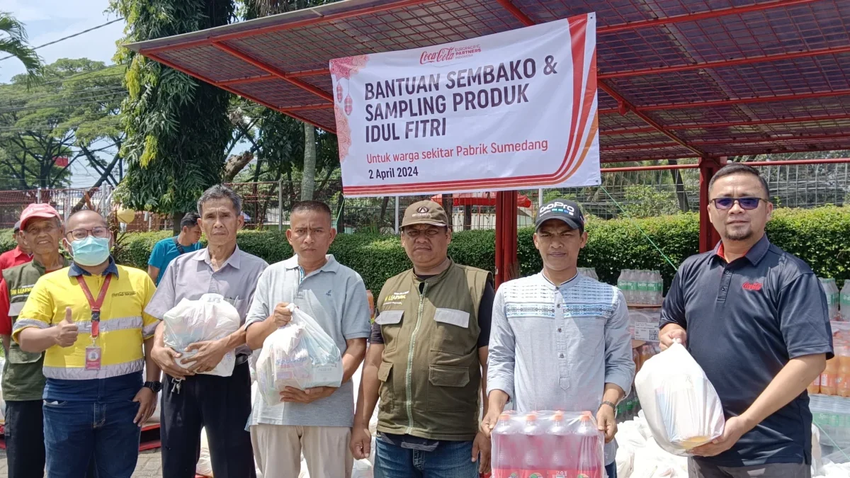 Pendistribusian paket Lebaran merupakan hasil kerja sama dengan tokoh masyarakat setempat termasuk juga dalam