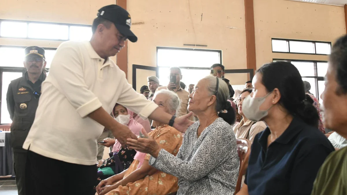 Sekda Herman Suryatman Pantau Arus Mudik di Kuningan