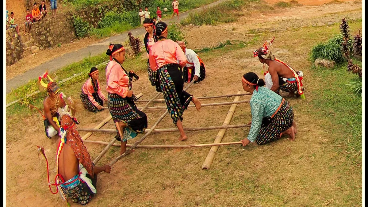 Tari Rangkuk Alu: Simbol Keharmonisan dan Kekuatan Budaya Manggarai