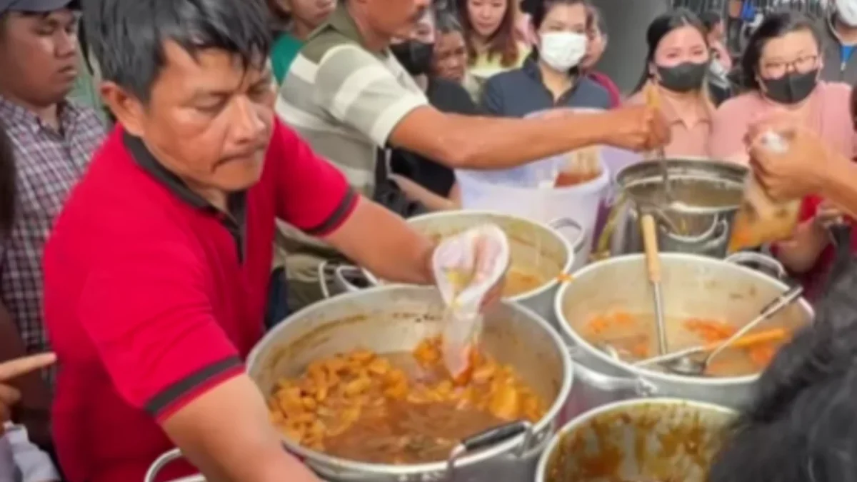 Berburu Takjil di Bulan Ramadhan, Momen Tunggu-Tunggu