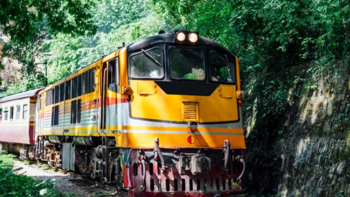 KAI Ungkap Sejumlah Kereta Alami Berhenti Luar Biasa Imbas Gempa Garut