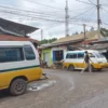 TRANSPORTASI: Beberapa angkutan umum terparkir di halaman terminal Tanjungsari, baru-baru ini.