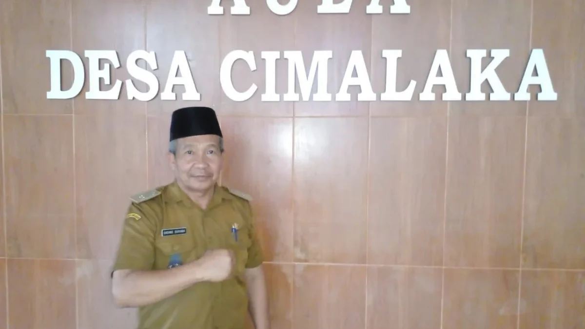 OPTIMIS: Kepala Desa Cimalaka, Dadang Suryana saat memberikan keterangan kepada Sumeks terkait alokasi penyalu