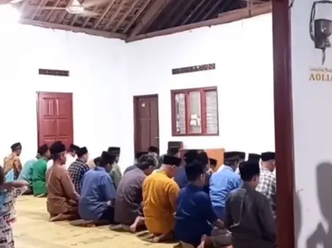 Mengenal Lebih Dekat Dengan Jemaah Aolia Gunung Kidul yang Sudah Lebaran Hari Ini