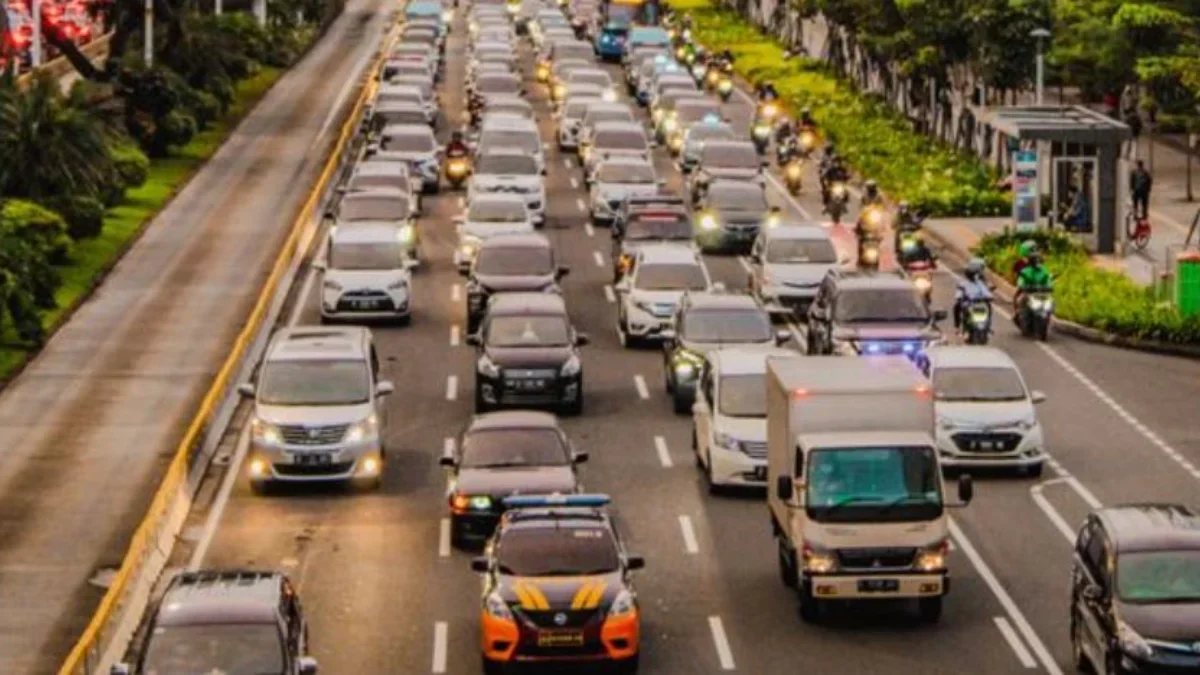 Kakorlantas Polri Himbau Pemudik Tidak Berhenti di Bahu Jalan Saat Arus Balik Lebaran 2024