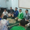 SILATURAHMI: Bakal Calon Bupati Sumedang dari PPP, Dony Ahmad Munir saat bersilaturahmi dengan pengurus DPD PA