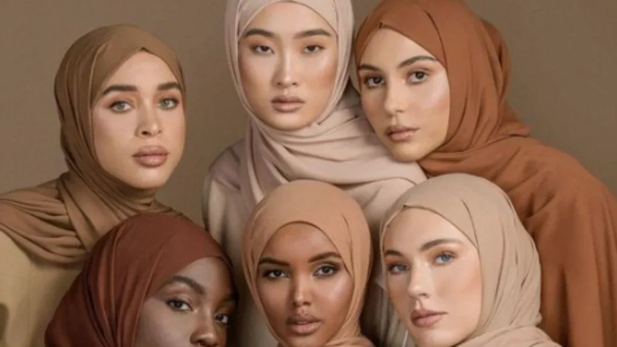 Rekomendasi Warna Kerudung untuk Kulit Sawo Matang