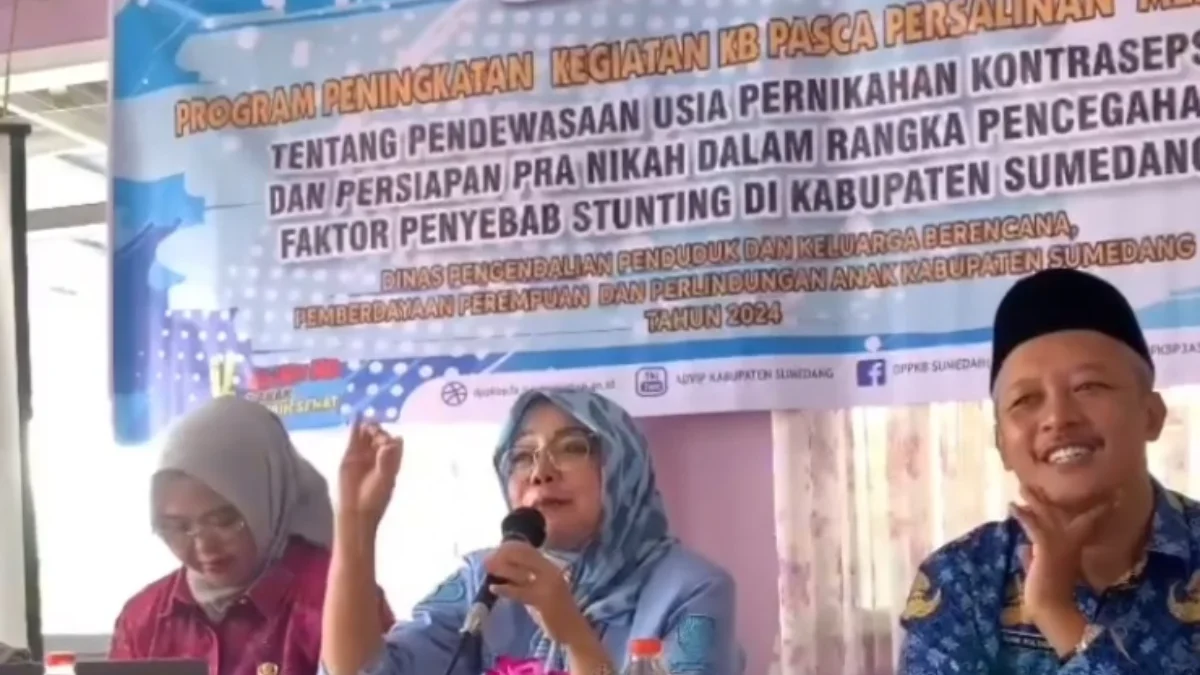 Sosialisasi Pendewasaan Usia Pernikahan dan Kontrasepsi di Sumedang