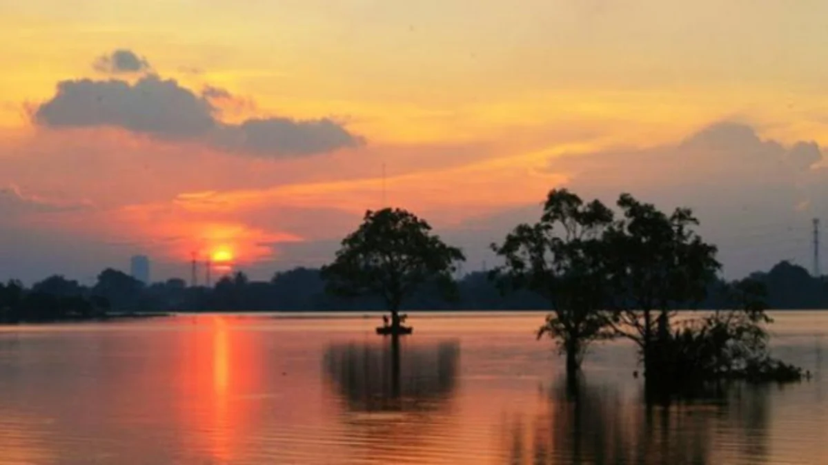 Objek Wisata Danau Cibeureum, Bekasi, Jawa Barat