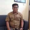 BERBINCANG: Kepala Sekolah SMPN 3 Sumedang, Drs Mulyawan MM., saat memberikan penjelasan terkait pelaksanaan P