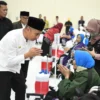 Pj Gubernur Jabar Bey Machmudin melepas Kloter Pertama Haji Tahun 1445 H Embarkasi Jakarta-Bekasi di Asrama Ha