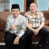 BERSAMA: Denden Imadudin Soleh menjadi pusat perhatian publik calon potensial pendamping Dony Ahmad Munir dala