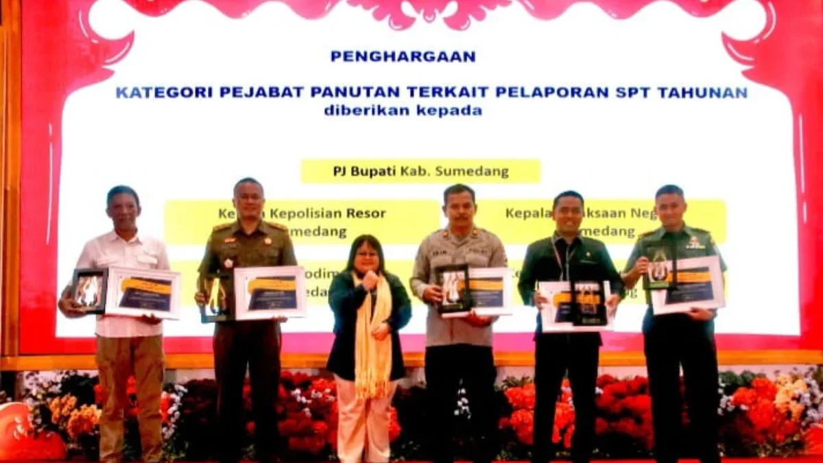 Melalui Tax Gathering, KPP Pratama Sumedang beri Penghargaan kepada Wajib Pajak