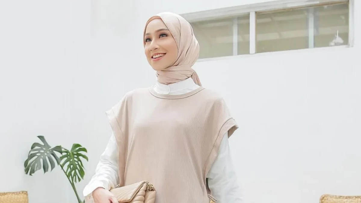 Referensi OOTD Hijabers Kekinian Sesuai Tipe Tubuh 