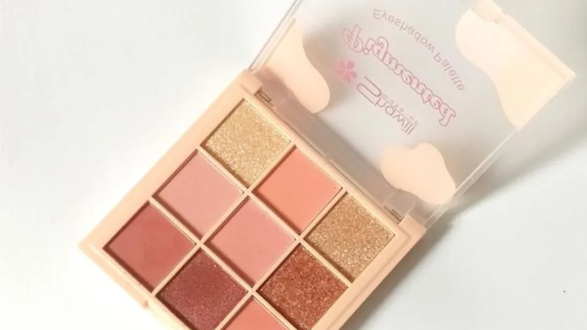 10 Merk Eyeshadow Terbaik, Rekomendasi untuk Tampilan Mata yang Memukau