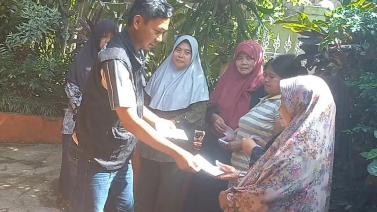 Majelis Taklim FORKOWAS Berbagi Kasih dengan Warga Sumedang