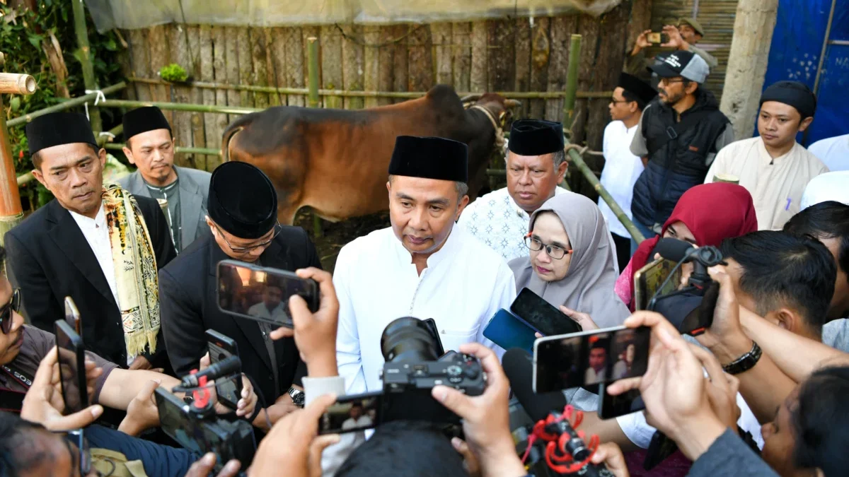 Bey Machmudin Salat Idul Adha di Kampung Babakan Ampera