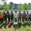 Penjabat (Pj) Gubernur Jawa Barat, Bey Machmudin saat memperingati Hari Lingkungan Hidup Sedunia di Taman Ikon