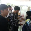 IKUTI: Para pencari kerja di Kabupaten Sumedang saat mengikuti kegiatan Bursa Kerja/Job Fair tahun 2024 di PPS