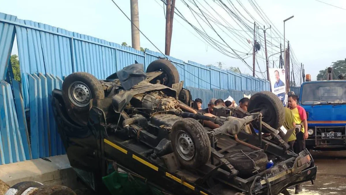 Kedua kendaraan sudah dilakukan evakuasi oleh petugas unit laka Cileungsi yang selanjutnya dilakukan pengatura