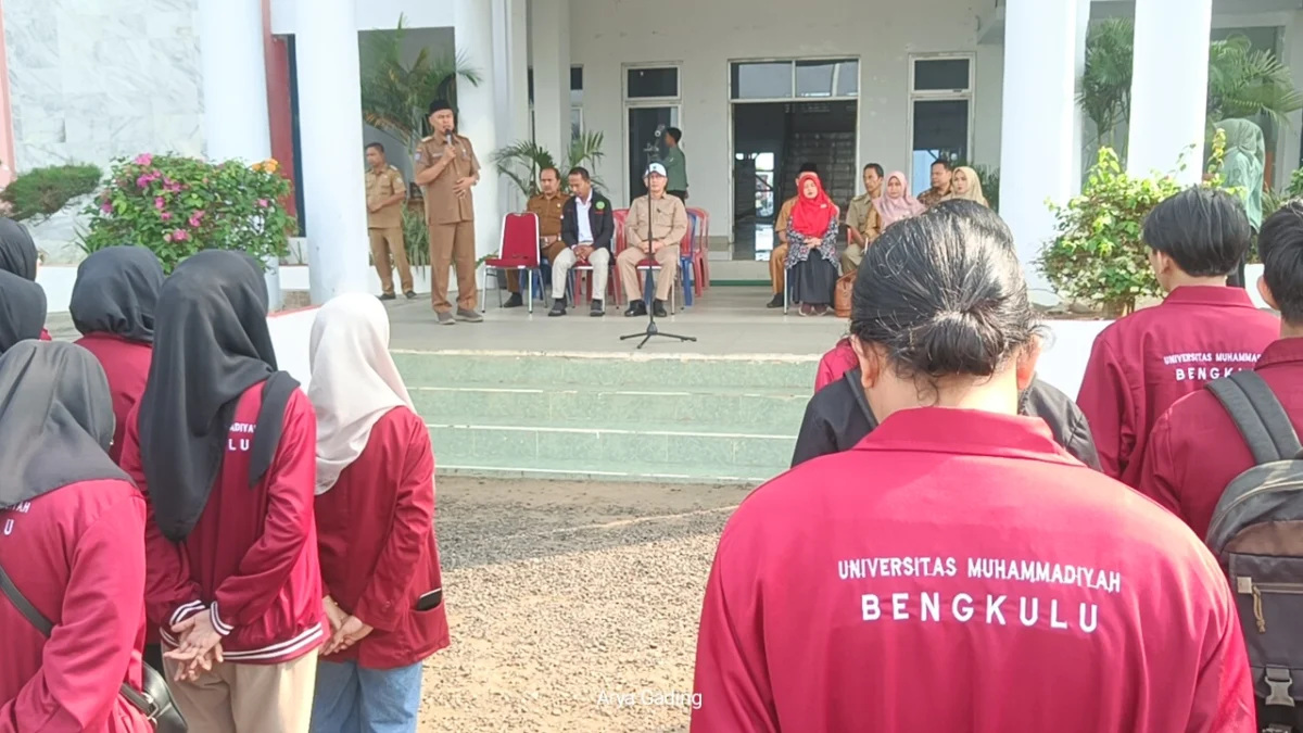 103 Mahasiswa UMB KKN di Kabupaten Seluma--Hari Adiyono