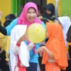 Lomba joged balon memeriahkan hari kemerdekaan hut Ri Ke-79