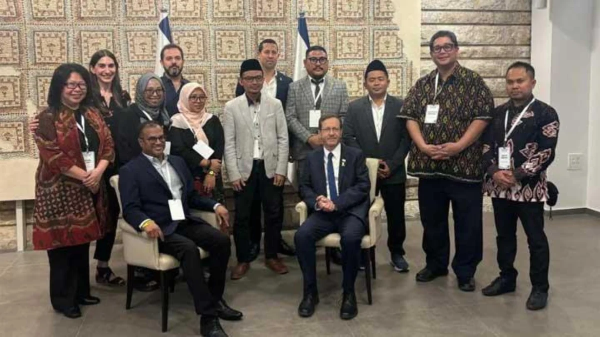 5 Warga Nahdliyin Berfoto dengan Presiden Israel, Ngapain Tuh?