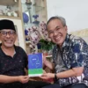 Motivator Kawakan Dr Aqua Dwipayana Prediksi Buku Ke-55 yang Ditulis Guru Besar Komunikasi Prof Deddy Mulyana