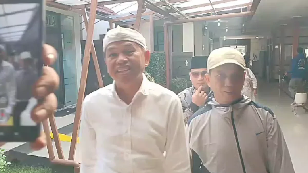 Pandangan Mata Dedi Mulyadi Saat Mengawal Sidang Praperadilan Pegi Setiawan!