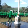 OLAHRAGA: Para anggota Persit Kodim 0610/Sumedang saat mengikuti senam di Lapangan Makodim, Rabu (24/7).