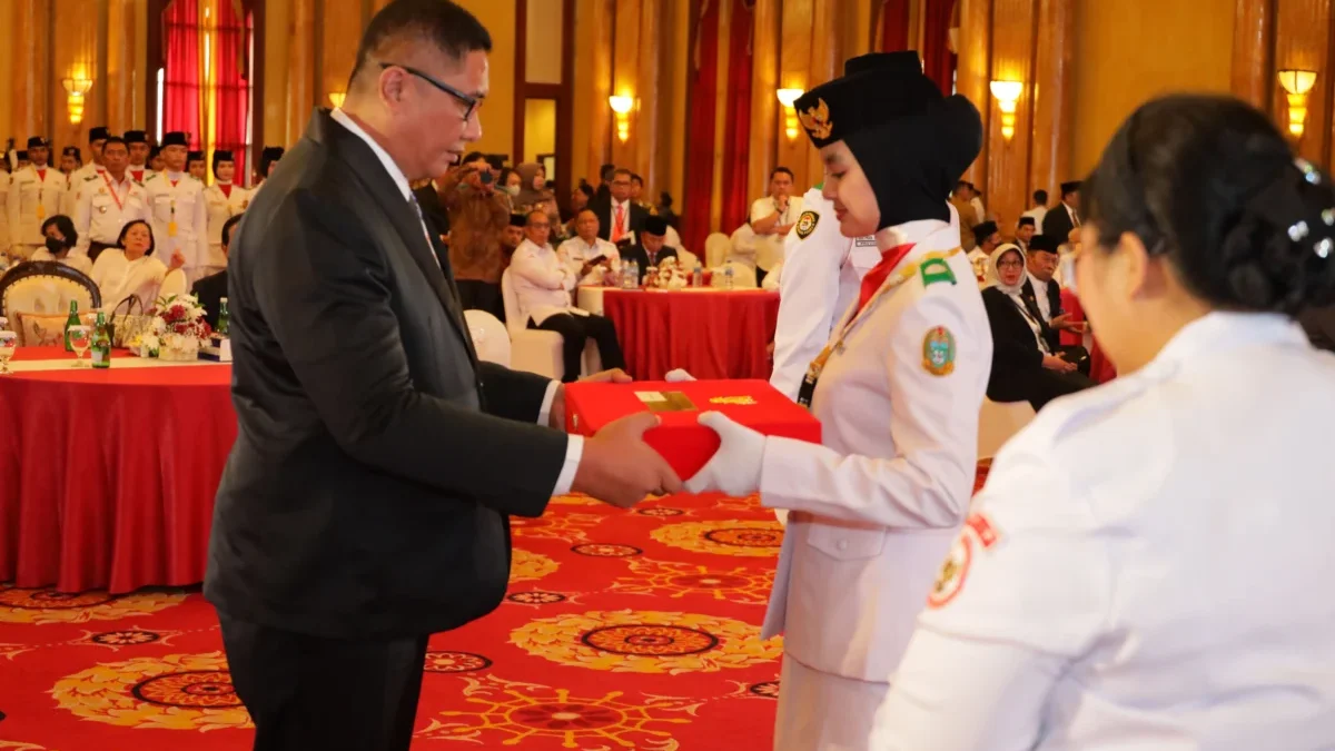 Selain Serahkan Duplikat Bendera Pusaka, BPIP Beri Ini Kepada 38 Kepala Daerah untuk Penguatan Pancasila