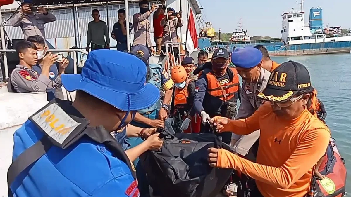 Jasad Taryadi Nelayan Cirebon Ditemukan di Bondet, Tersangkut di Bagan Kerang Ijo