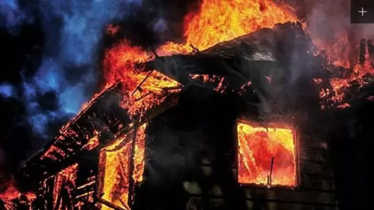 Gudang Kayu Kebarakan Timbulkan Kerugian Miliaran Rupiah, Polisi Selidiki Penyebab Kebakaran