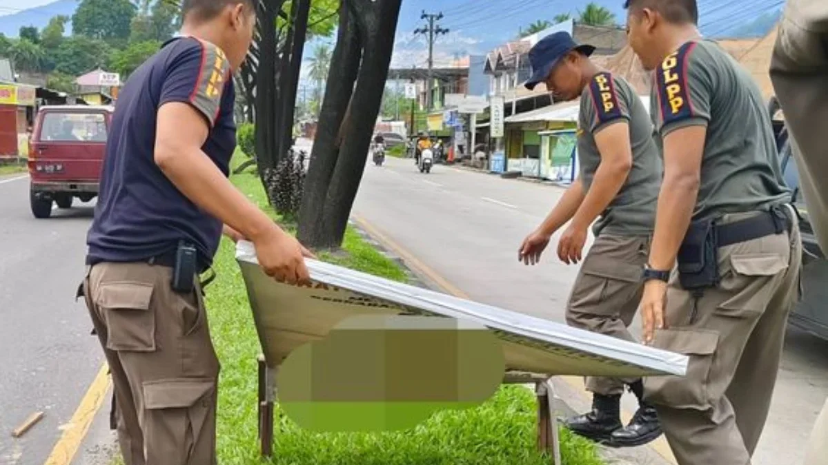 Baliho Liar Dibabat Satpol PP Pengendara Kini Bisa Bernapas Lega!