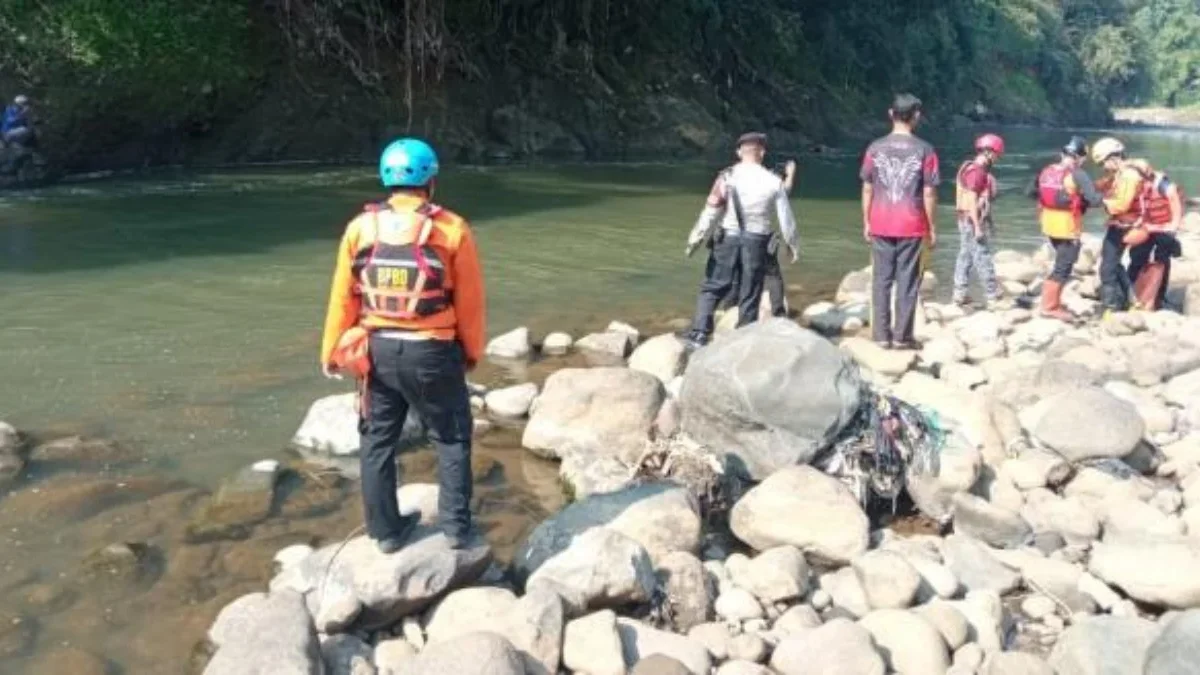 Baru Diketahui Teranyata Ada Palung Sedalam Ini di Sungai Cirahong, Korban Diduga Hanyut Kesana Baru Diketahui Teranyata Ada Palung Sedalam Ini di Sungai Cirahong, Korban Diduga Hanyut Kesana
