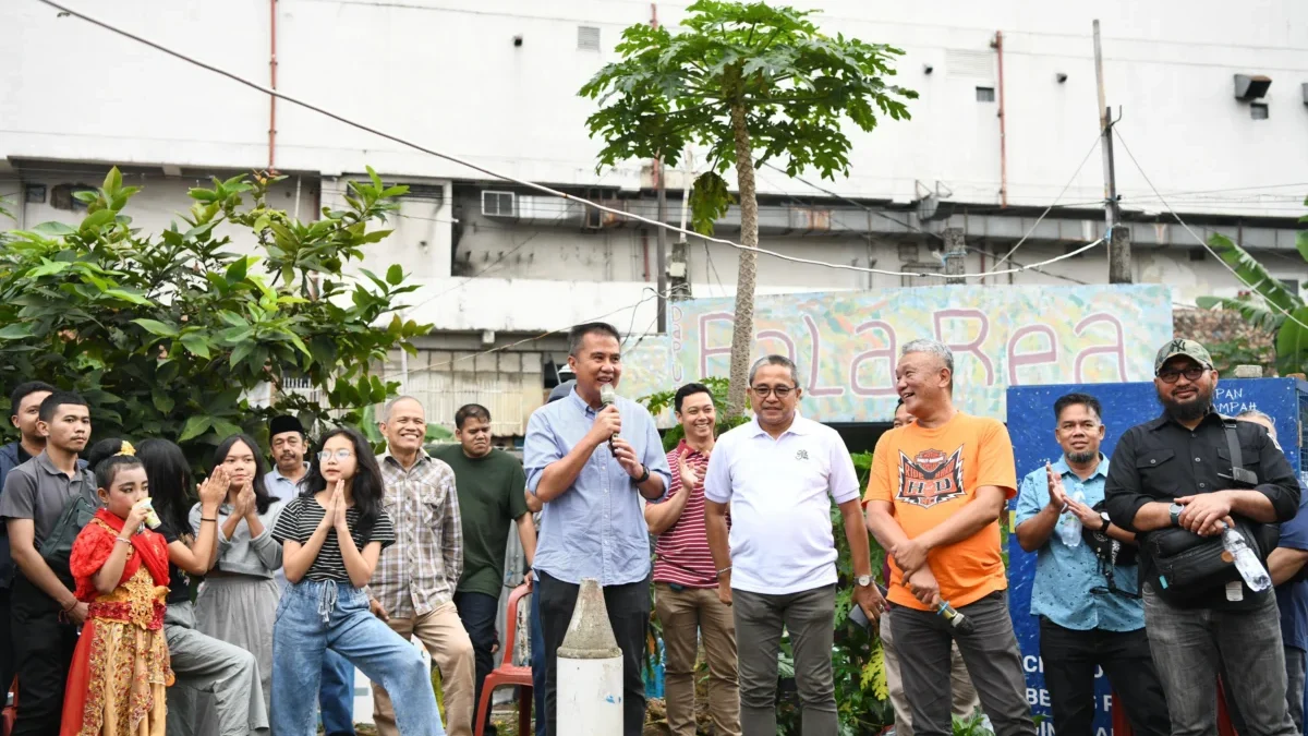 Bey Machmudin Apresiasi Teater Ruang Publik Festival di Kawasan Braga