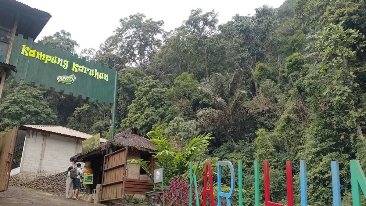 RIMBUN: Objek wisata alam Kampung Karuhun yang sejuk dan menyegarkan.