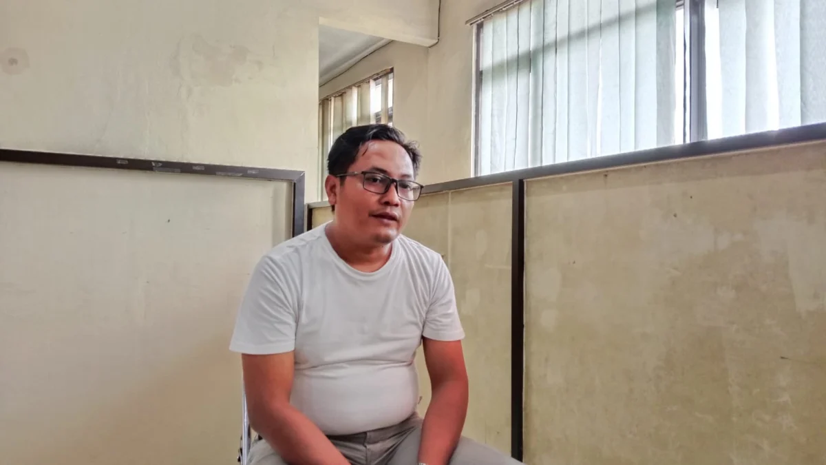 PAPARKAN: Plt Kabid Penempatan dan Perluasan Ketenagakerjaan Disnakertrans Bambang Setiawan saat memaparkan pr