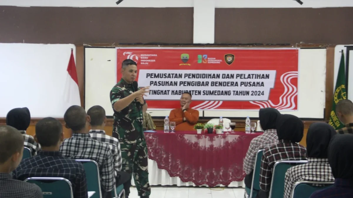 IKUTI: Sejumlah calon anggota Paskibraka Kabupaten Sumedang saat mengikuti pemusatan dan pelatihan di Gedung I