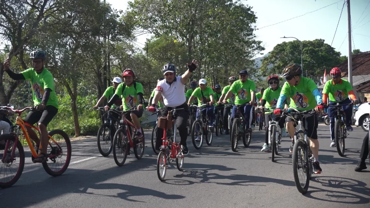 Meriahkan HUT RI ke 79, Setda Gelar Sepeda Santai dan Aneka Lomba