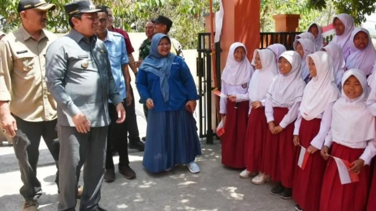 Pj Bupati Sumedang, Yudia Ramli, melakukan kunjungan langsung ke SDN Sirahcai