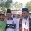 OPTIMIS: Calon Bupati Sumedang Dony Ahmad Munir saat mendaftar ke KPU, baru-baru ini.