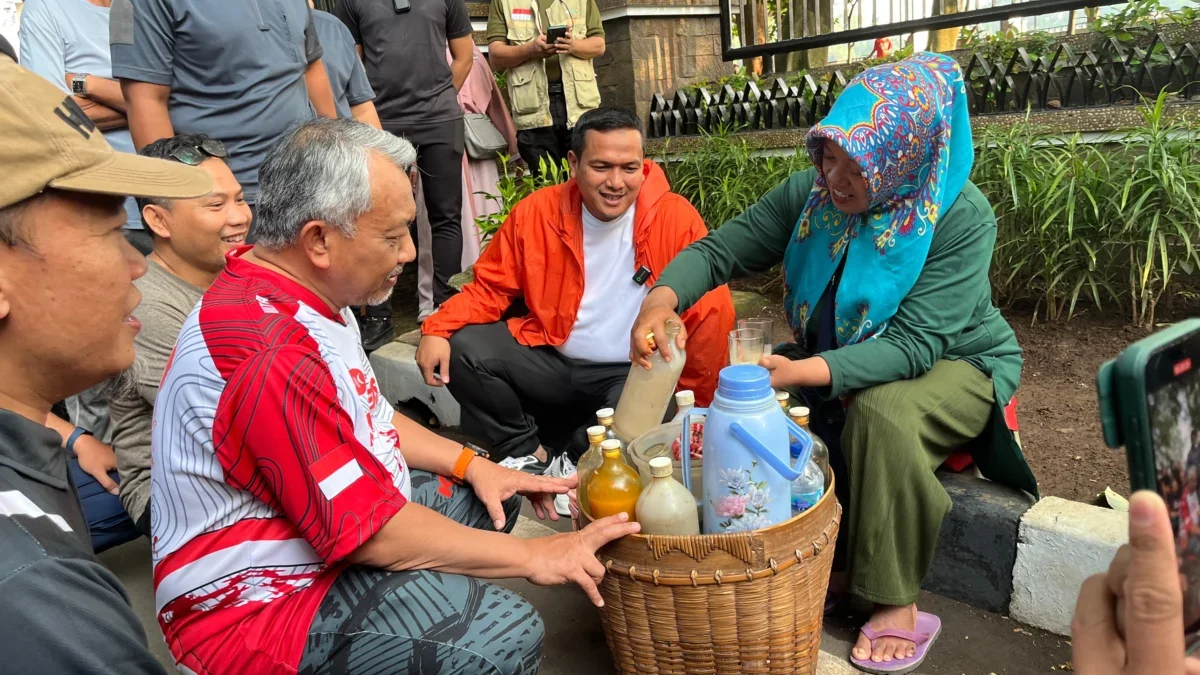 Pedagang jamu di purwakarta