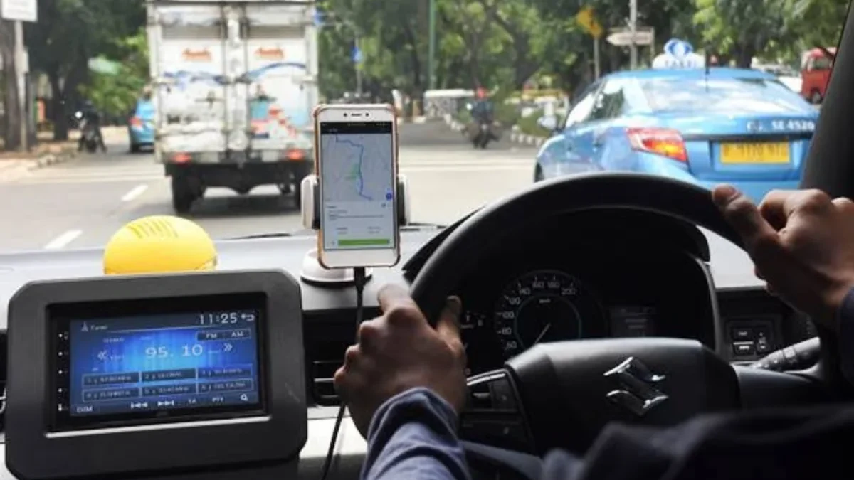 Aksi Nekat di Tol: Sopir Taksi Online Tali di Mobil, Penumpang Kabur dengan Kendaraan