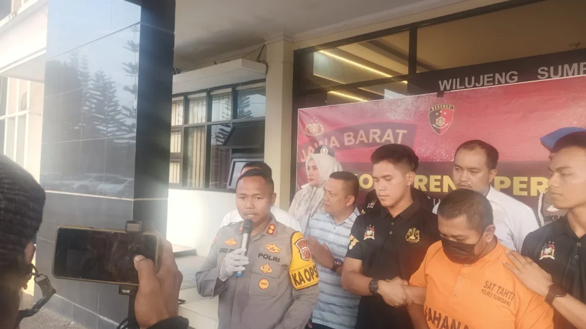 TANGKAP: Kapolres Sumedang AKBP Joko Dwi Harsono saat melakukan press rilis di Mako Polres